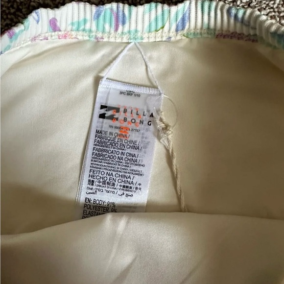 NWT Billabong Hi Retro floral full coverage bikini bottoms - Picture 5 of 7